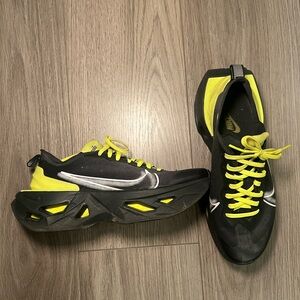 Nike Athletic Shoes Black and Yellow